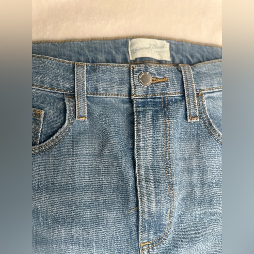 Size 6 Womens High-Rise Denim Midi Skirt Medium Wash Distressed Universal Thread - Picture 7 of 12